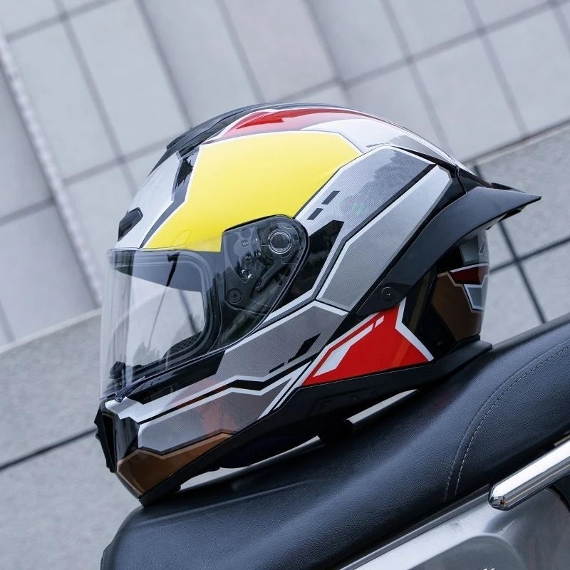 Motorbike Racing Helmet Full Face Motorcycle Helmet Safety Helmet For Men Women Summer Personality Locomotive Big Tail Helmet