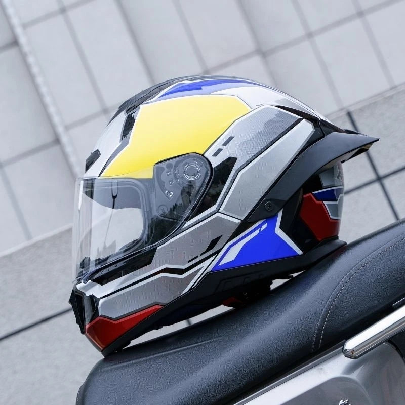 Motorbike Racing Helmet Full Face Motorcycle Helmet Safety Helmet For Men Women Summer Personality Locomotive Big Tail Helmet
